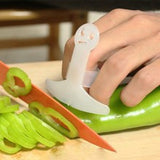 1pcs Hand Guard Finger Protector Safe Slice Tool Plastic Hand Protector Guard Kitchen Cooking Tools Free Shipping
